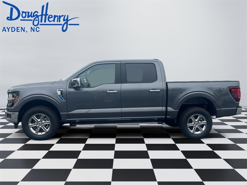 2025 Ford F-150 XLT photo 2
