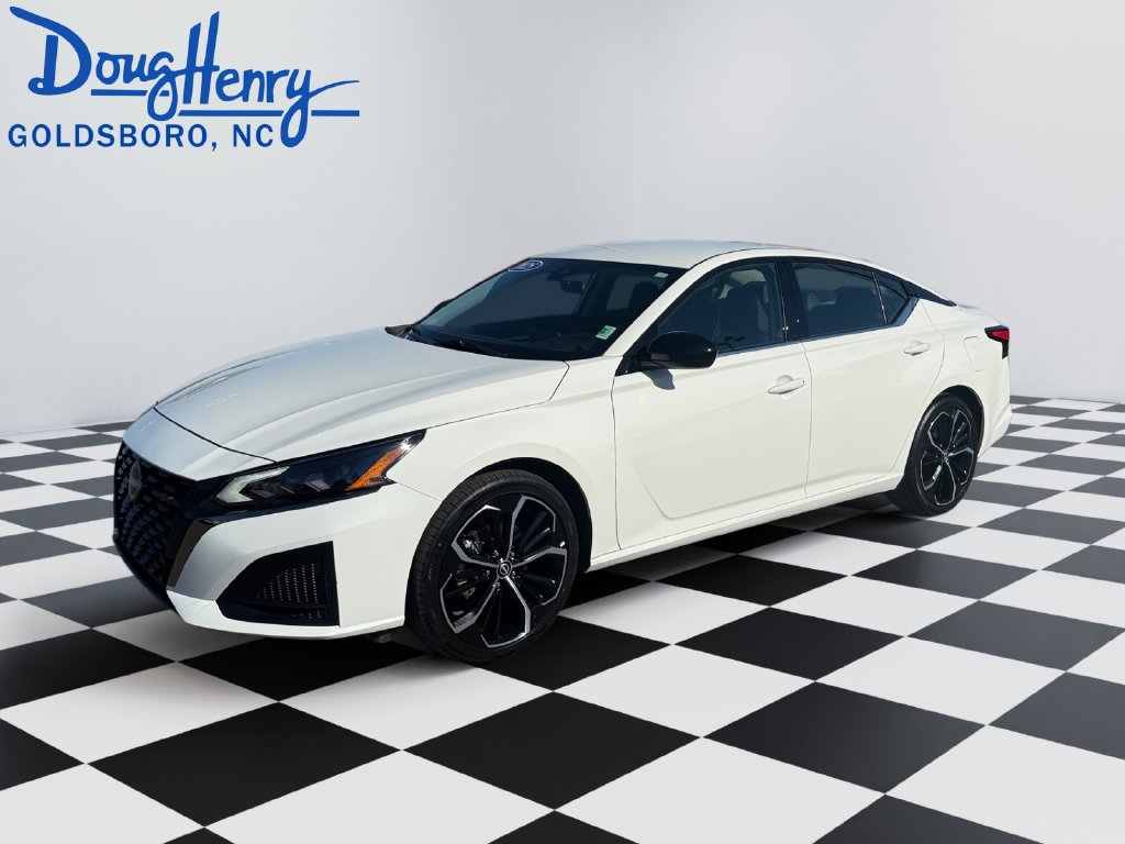Used 2025 Nissan Altima 2.5 SR Sedan