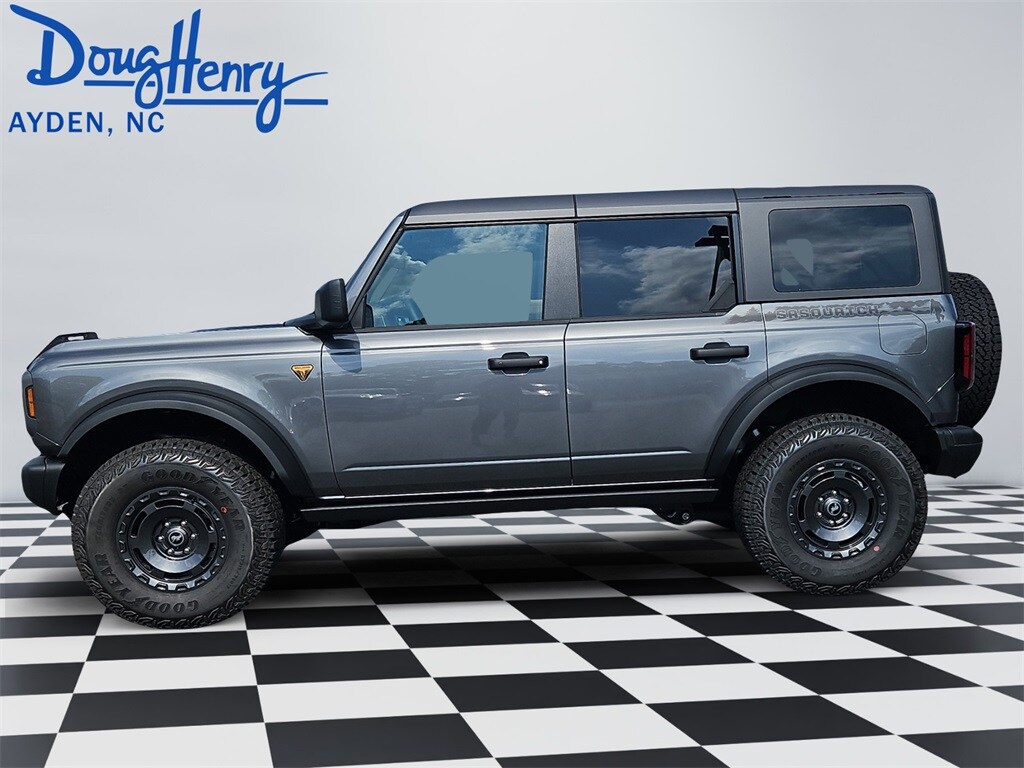 2025 Ford Bronco Badlands photo 2