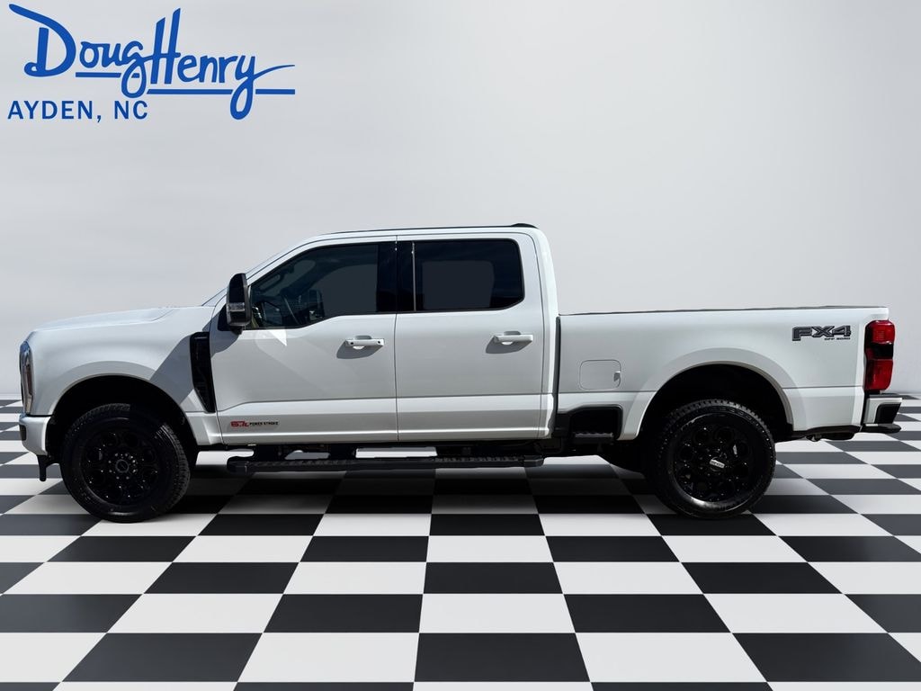 New 2025 Ford F-250SD Lariat Truck
