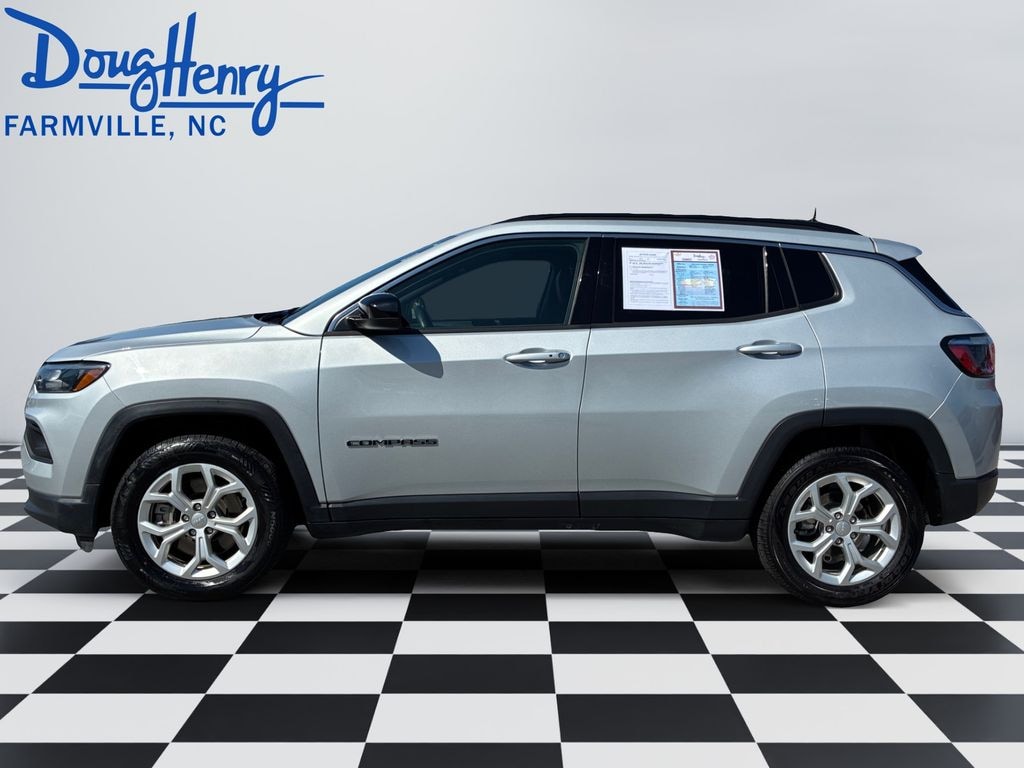 Used 2024 Jeep Compass Latitude SUV