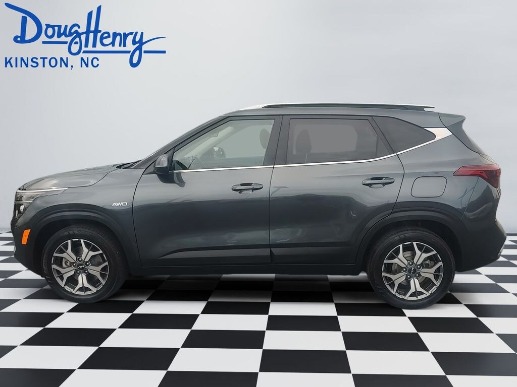 Used 2022 Kia Seltos EX SUV