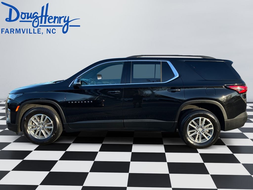 Used 2023 Chevrolet Traverse LT SUV