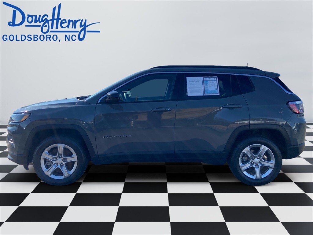 Used 2024 Jeep Compass Latitude SUV