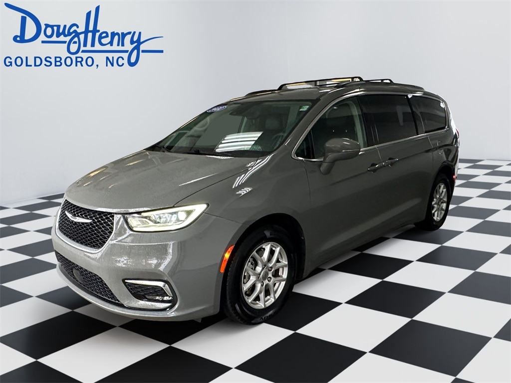Used 2022 Chrysler Pacifica Touring L Minivan/Van