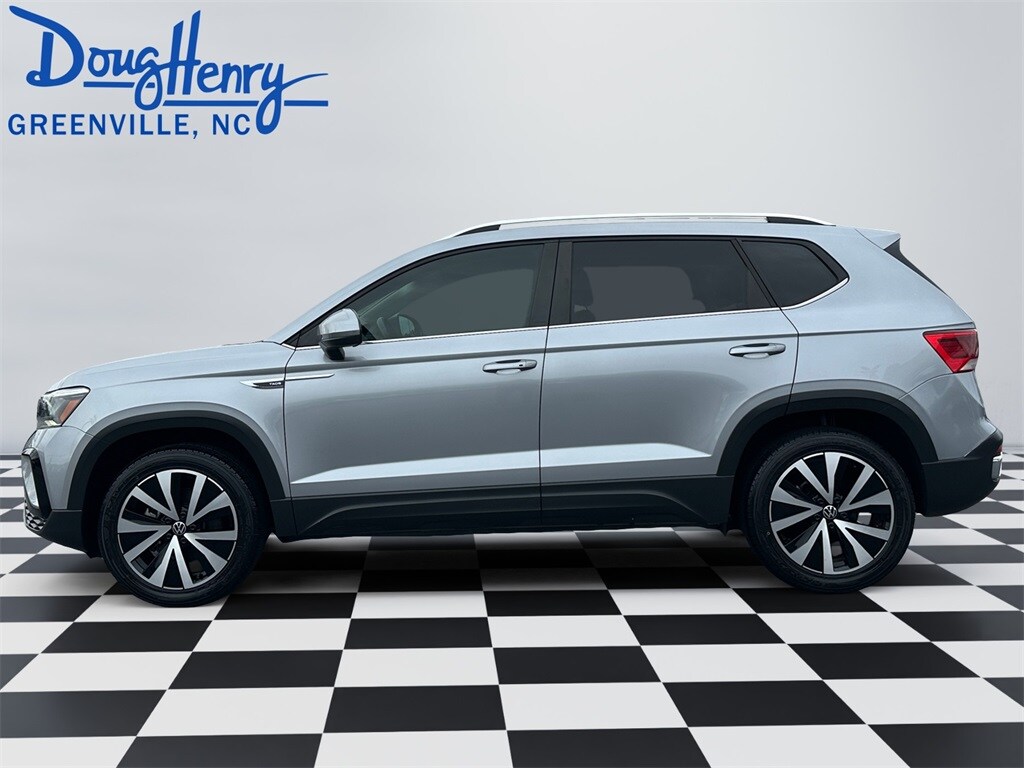Used 2022 Volkswagen Taos 1.5T SE SUV