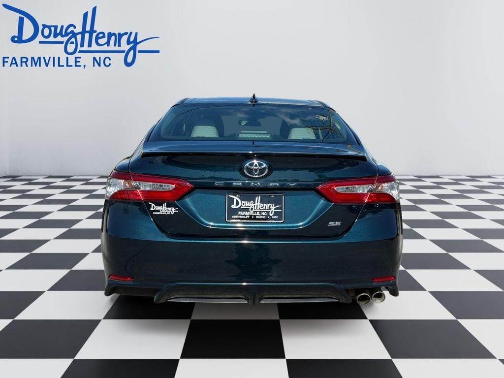 Used 2019 Toyota Camry SE Sedan