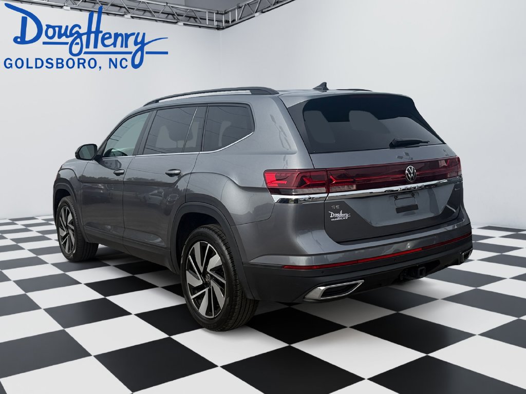 Used 2025 Volkswagen Atlas 2.0T SE w/Technology SUV