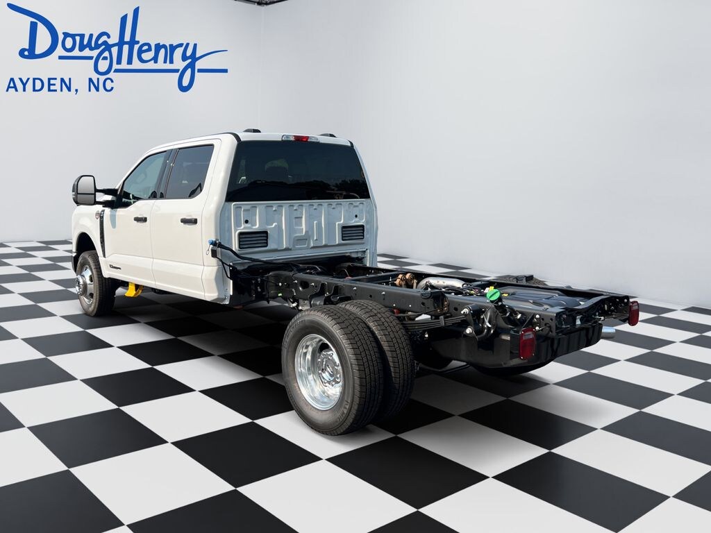 New 2026 Ford F-350SD F-350® XLT Chassis