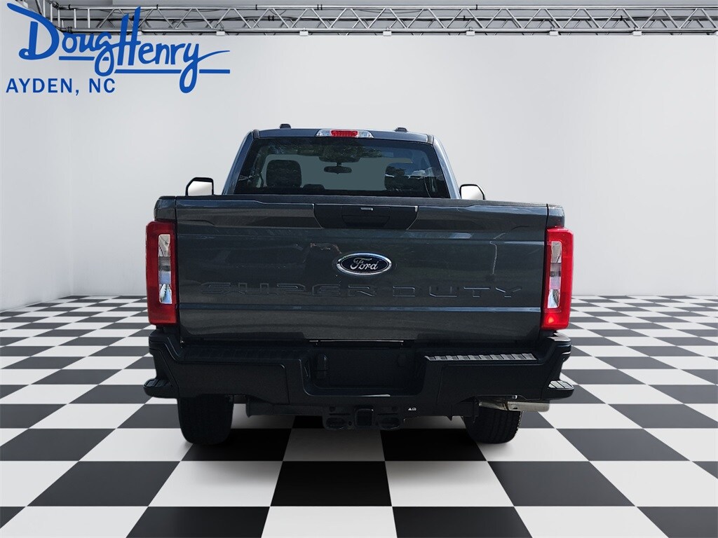 2025 Ford F-250 XL photo 4