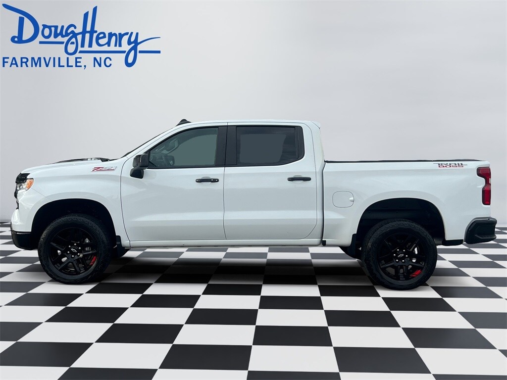 2023 Chevrolet Silverado 1500 LT Trail Boss photo 2