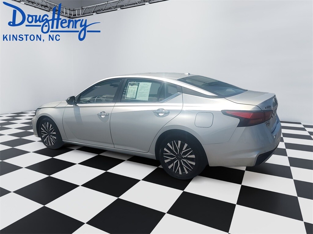 2024 Nissan Altima 2.5 SV photo 3