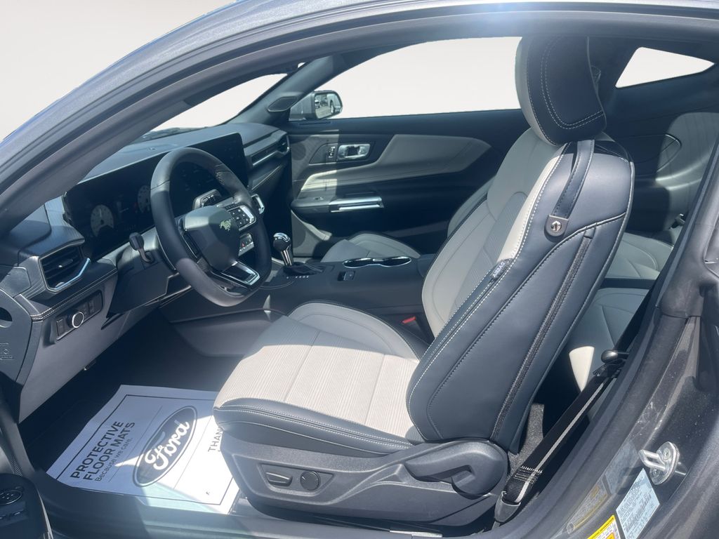 2025 Ford Mustang GT Premium Fastback - Photo 9