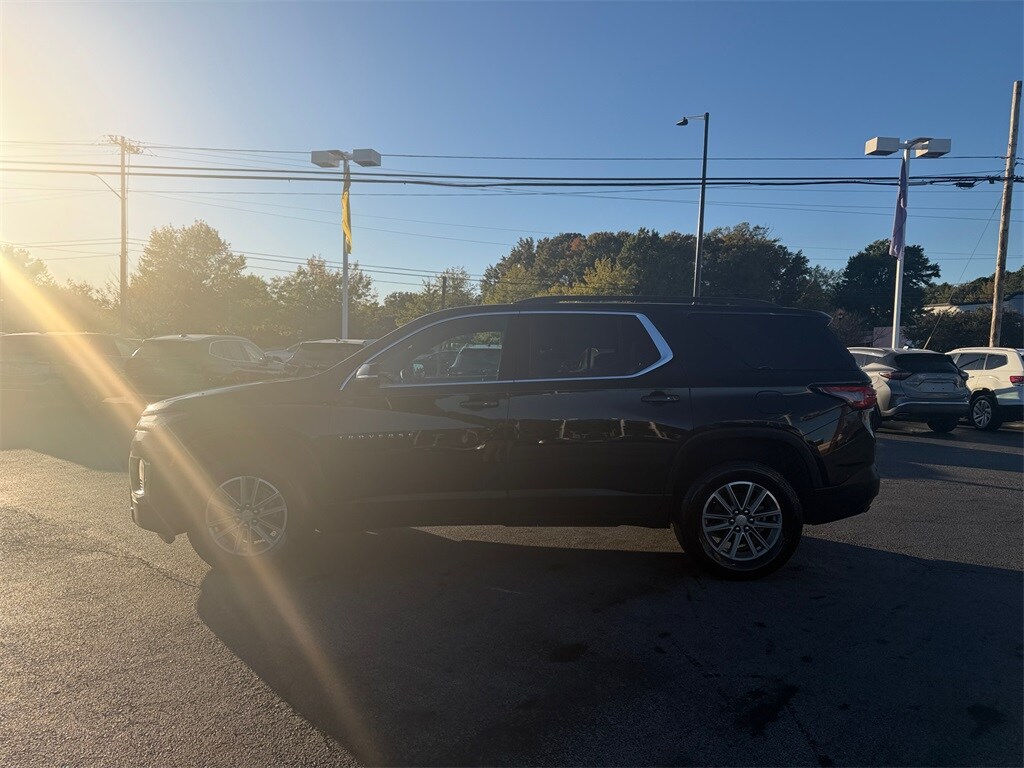 Used 2023 Chevrolet Traverse LT SUV