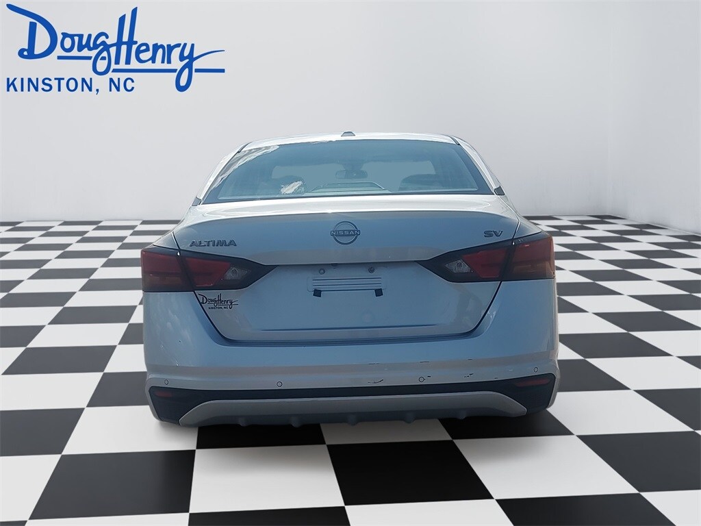 2024 Nissan Altima 2.5 SV photo 4