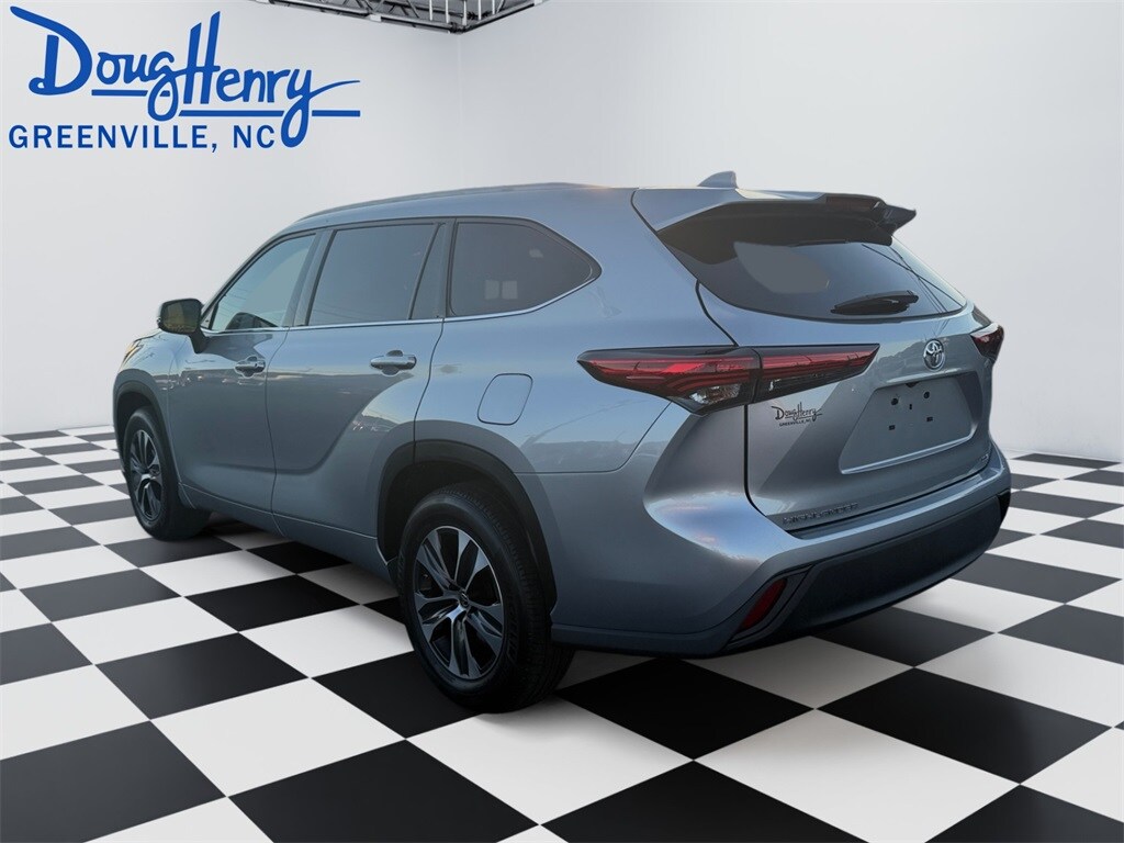 Used 2022 Toyota Highlander XLE SUV