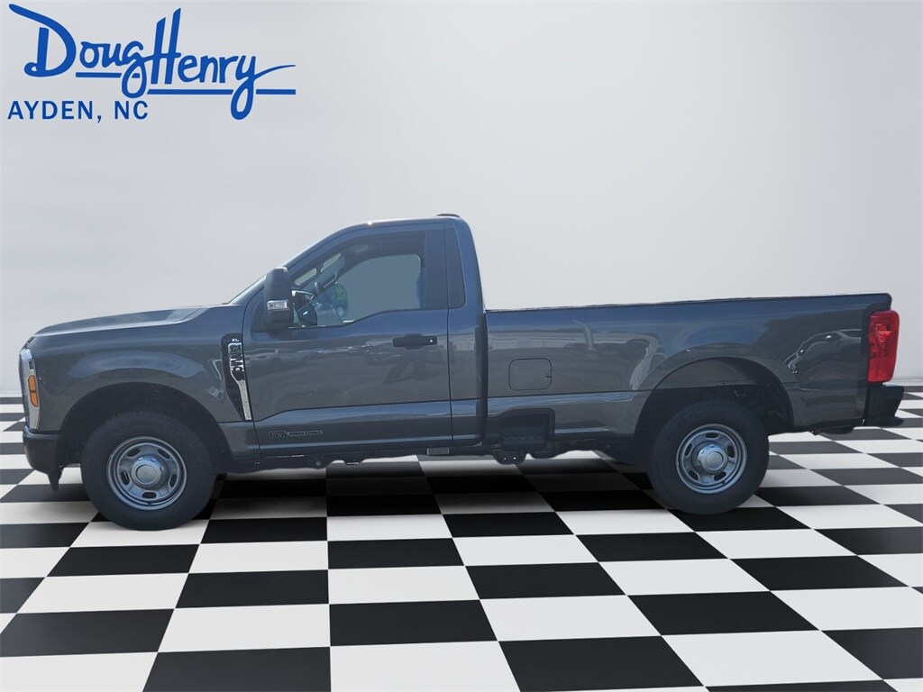 2025 Ford F-250 XL photo 2