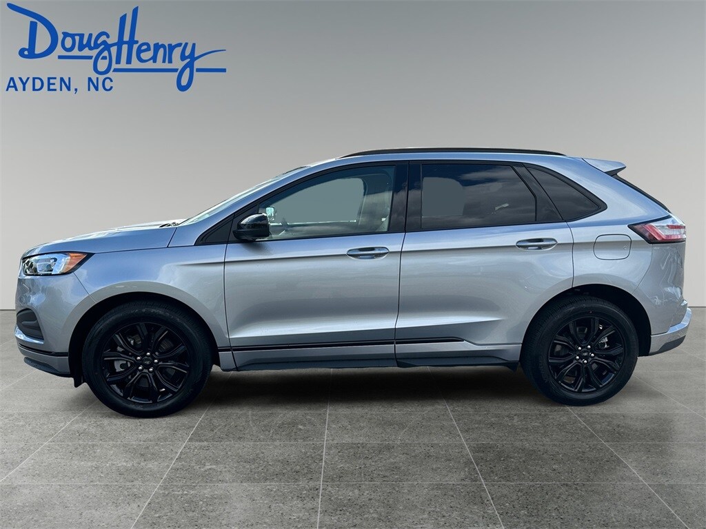 2024 Ford Edge SE photo 2