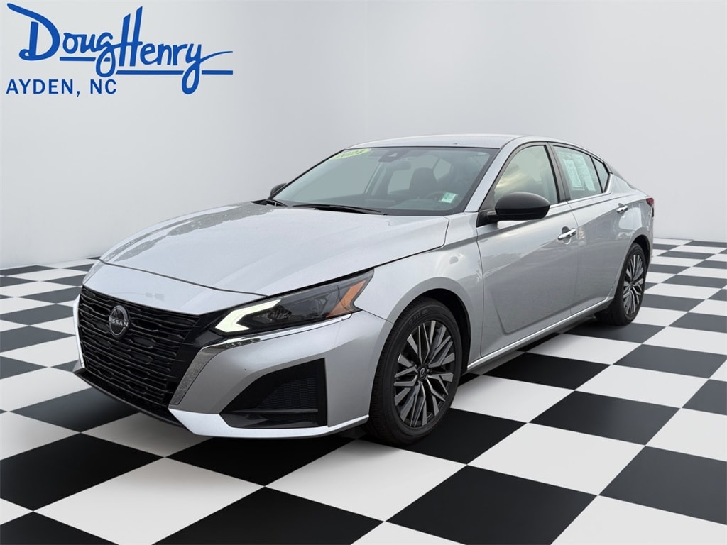 2024 Nissan Altima SV's photo