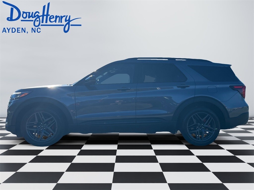 2025 Ford Explorer ST photo 2
