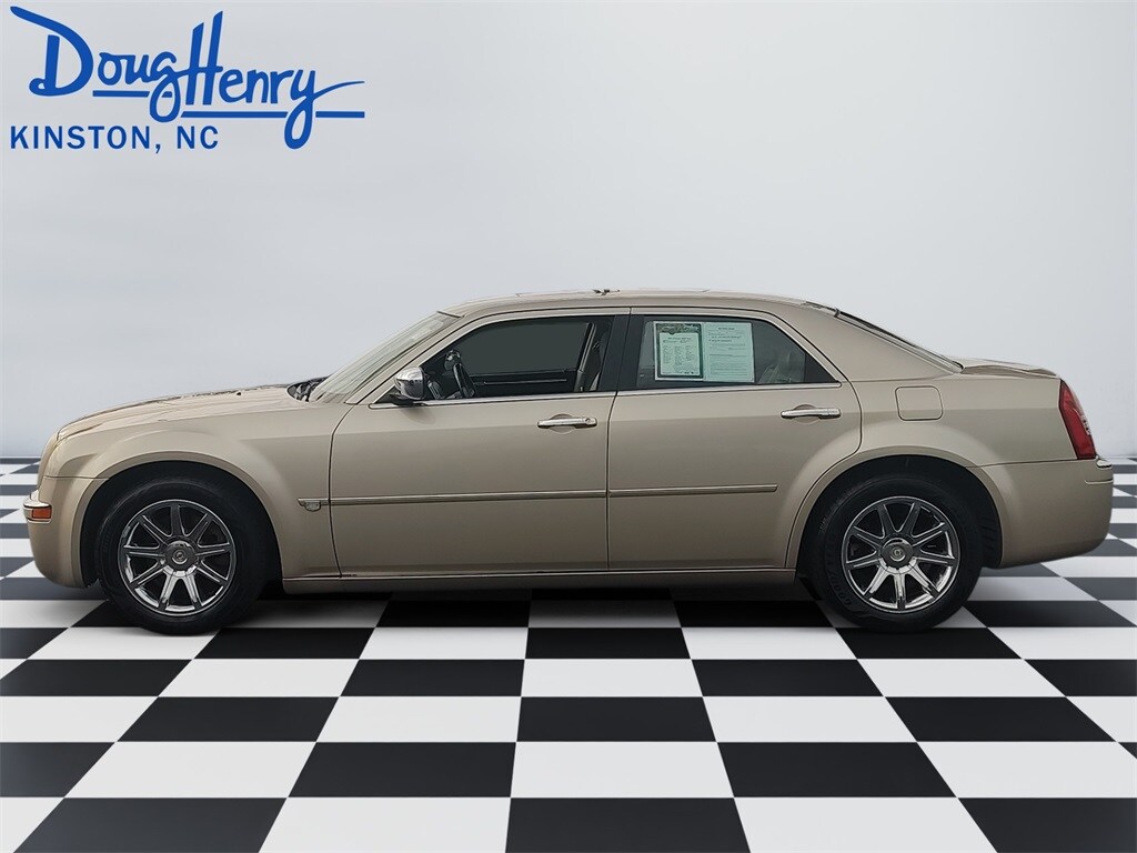 2006 Chrysler 300 C Base photo 2