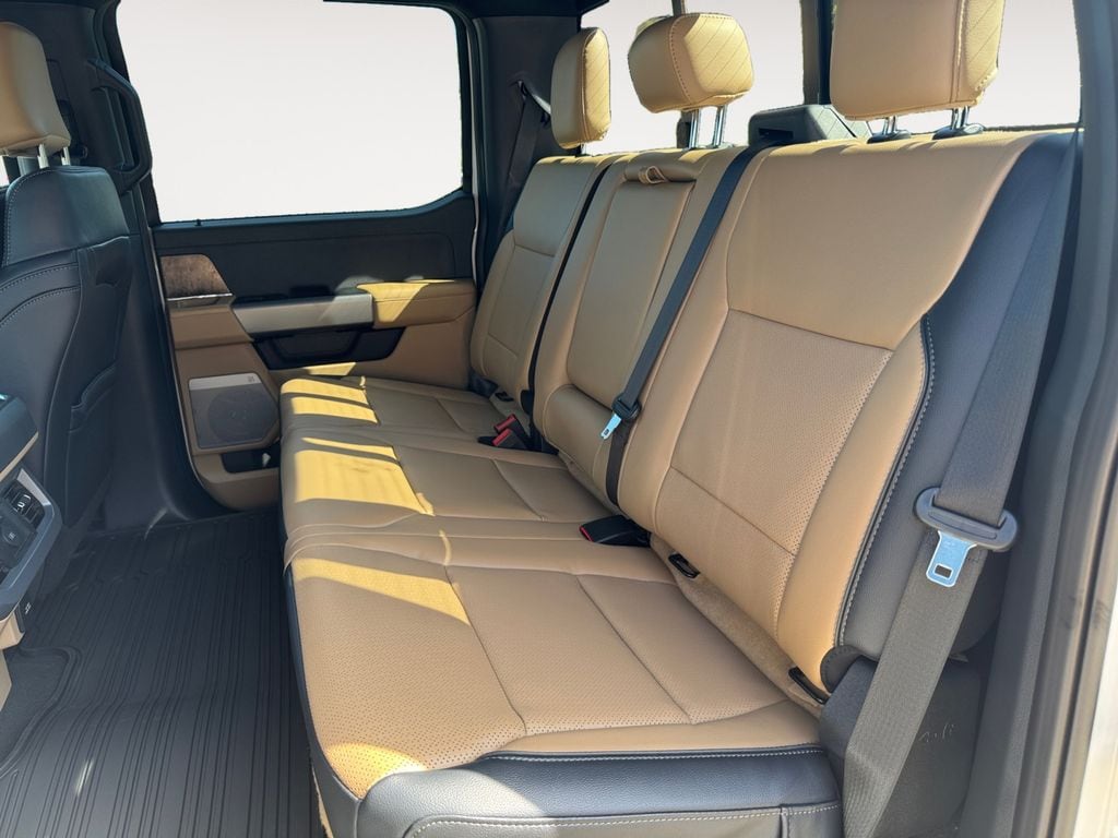 2025 Ford F-250 Super Duty Lariat - Photo 13