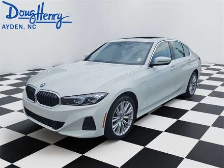2024 BMW 3 Series 330e xDrive Sedan
