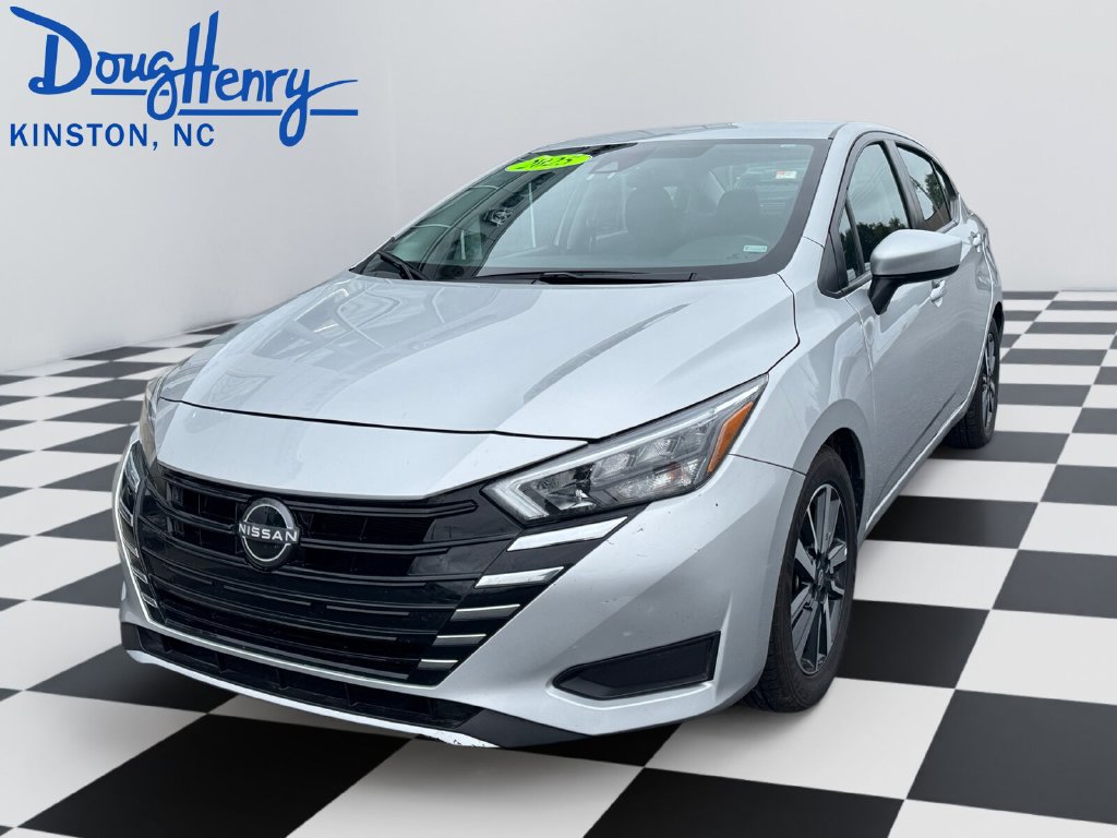  Nissan Versa