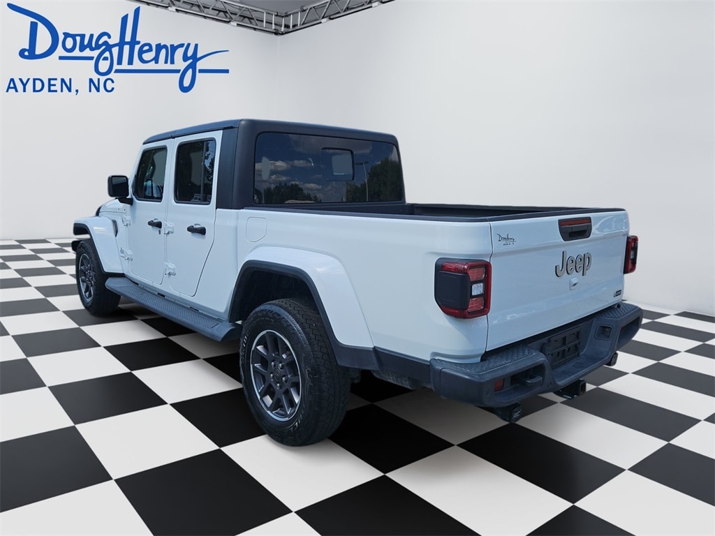 Used 2020 Jeep Gladiator Overland Truck