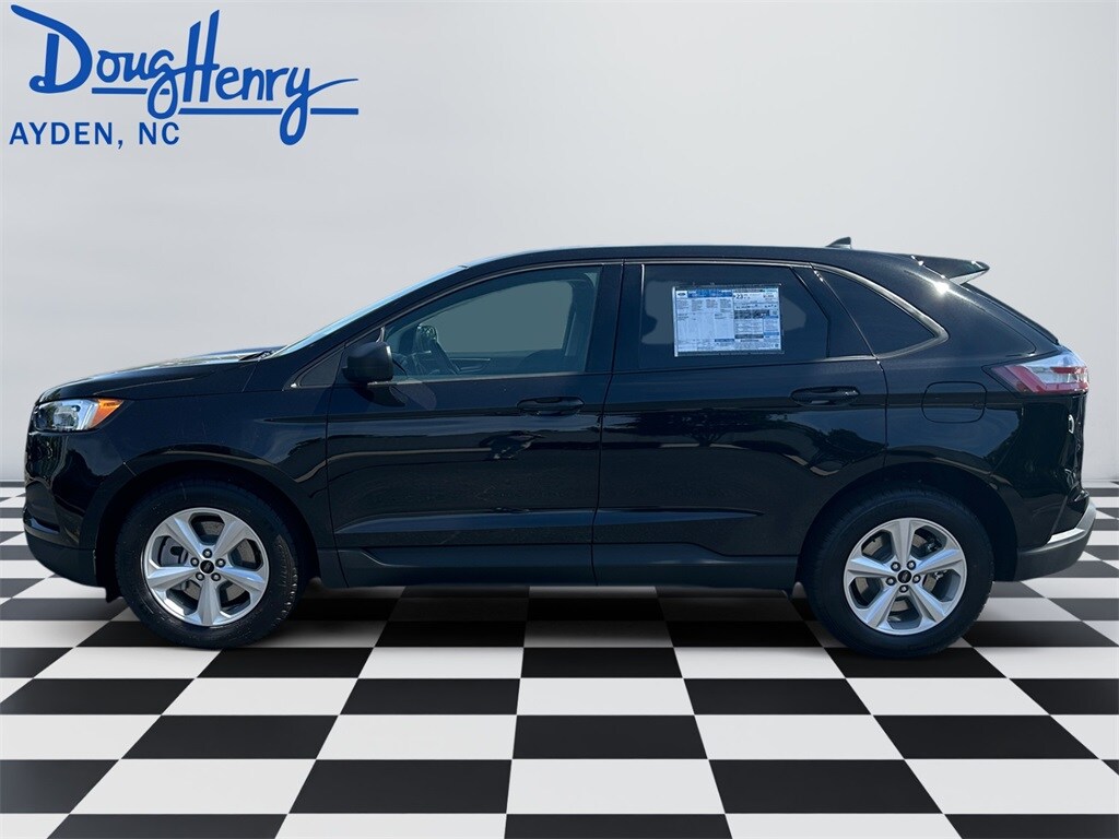 2024 Ford Edge SE photo 2