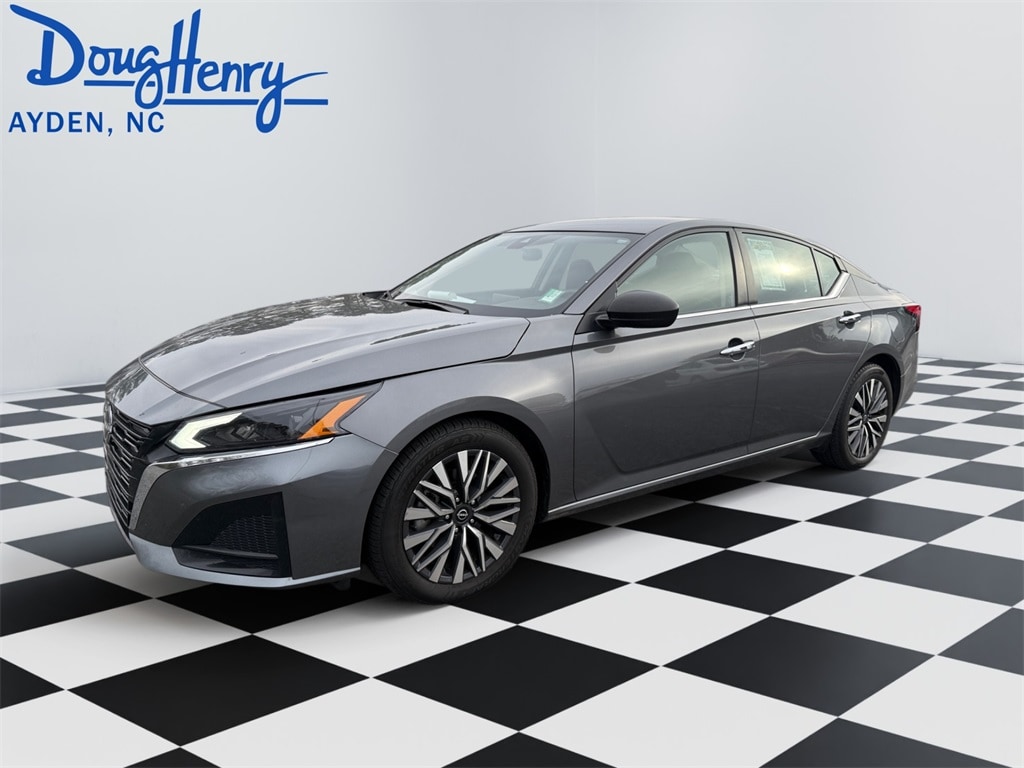 2024 Nissan Altima SV's photo