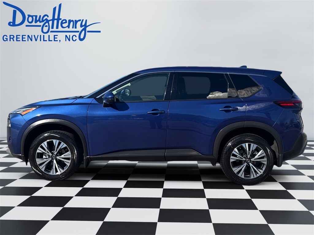 2021 Nissan Rogue SV photo 2