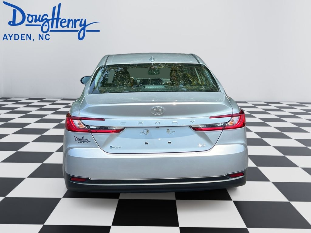 Used 2025 Toyota Camry SE Sedan