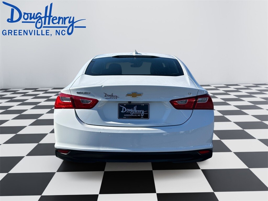 2023 Chevrolet Malibu 1LT photo 4