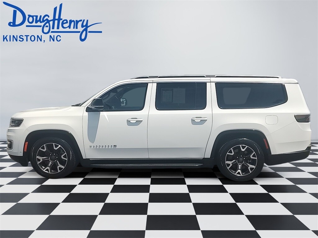 2024 Jeep Wagoneer L Series III photo 2