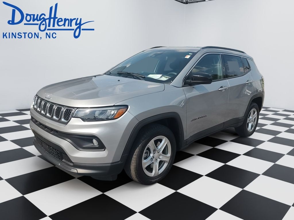 Used 2024 Jeep Compass Latitude SUV