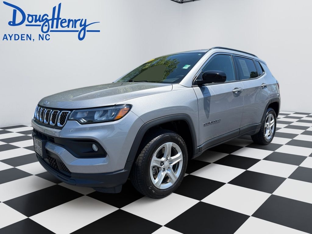 Used 2024 Jeep Compass Latitude SUV
