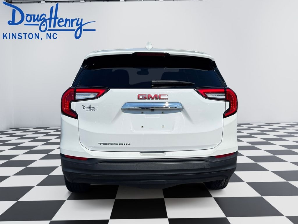 Used 2024 GMC Terrain SLE SUV