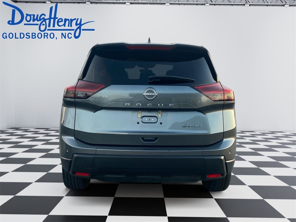 2024 Nissan Rogue SV photo 3
