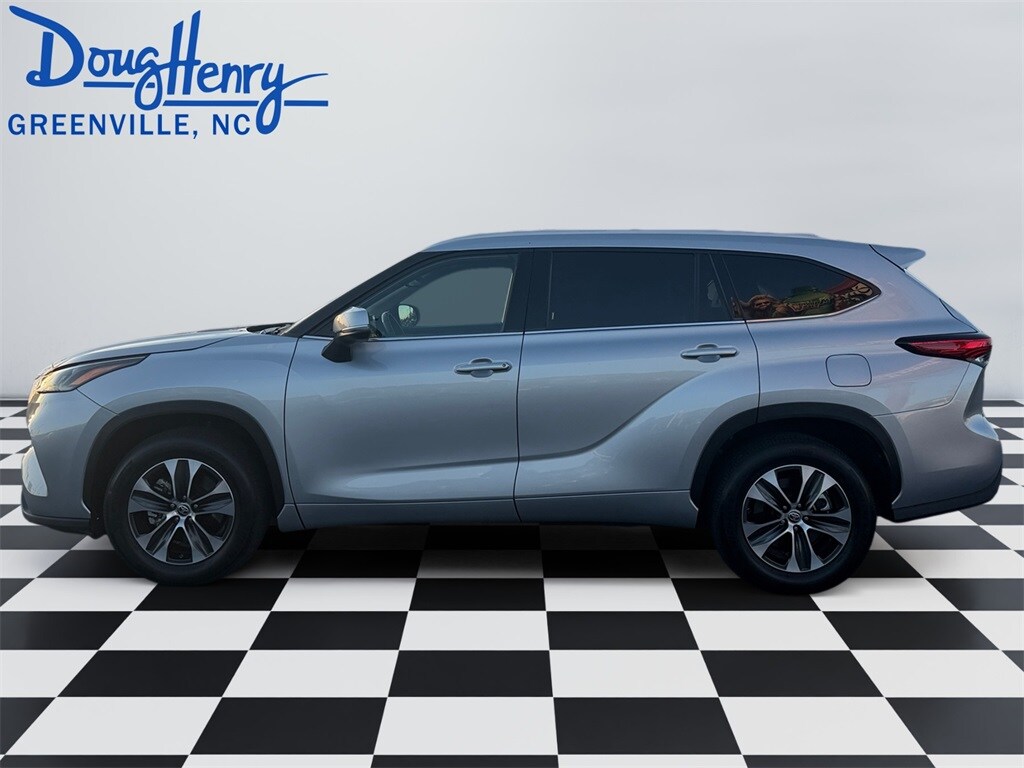 Used 2022 Toyota Highlander XLE SUV