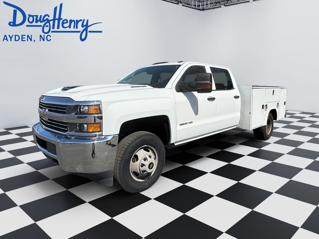 2017 Chevrolet Silverado HD WT 4WD Crew Cab 171.5" WB's photo