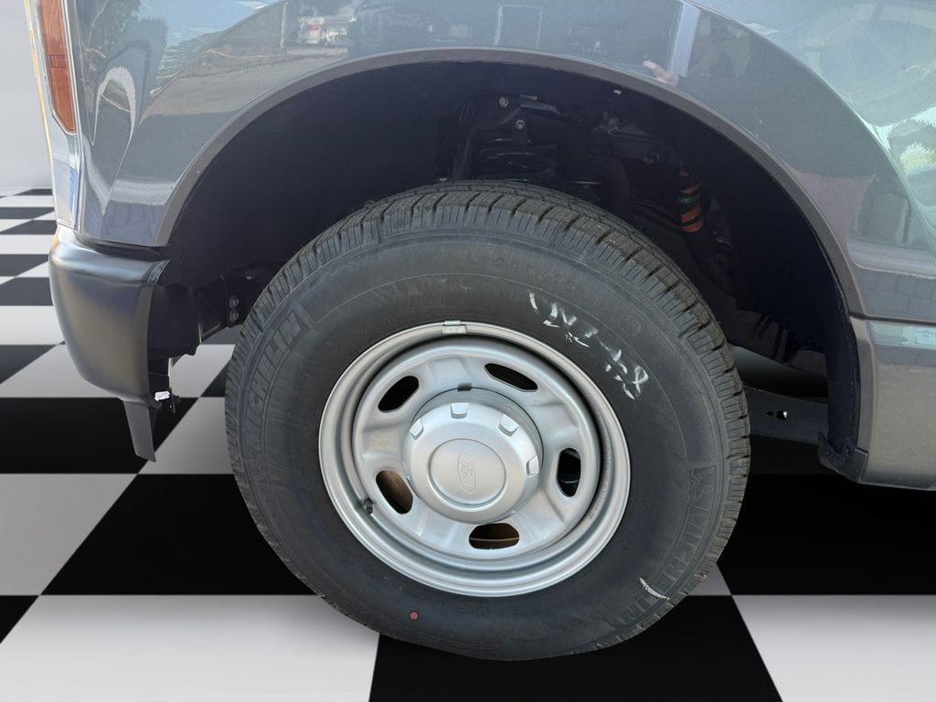 2025 Ford F-250 Super Duty XL - Photo 14