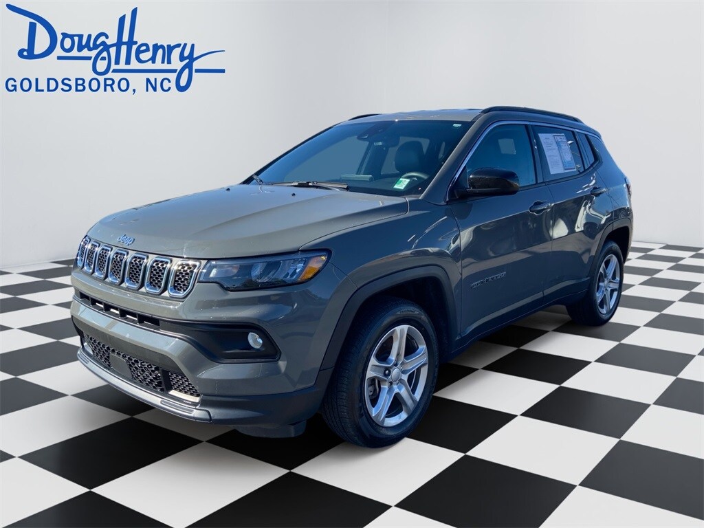 Used 2024 Jeep Compass Latitude SUV