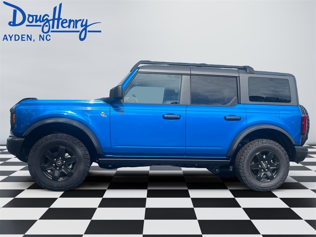 2024 Ford Bronco Black Diamond photo 2