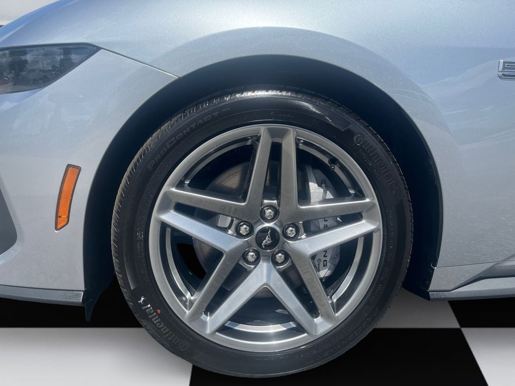 2025 Ford Mustang GT Fastback - Photo 14