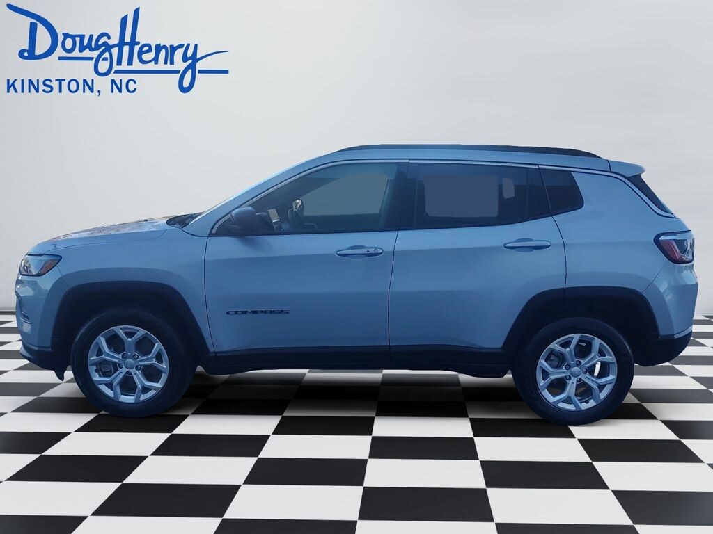 Used 2024 Jeep Compass Latitude SUV