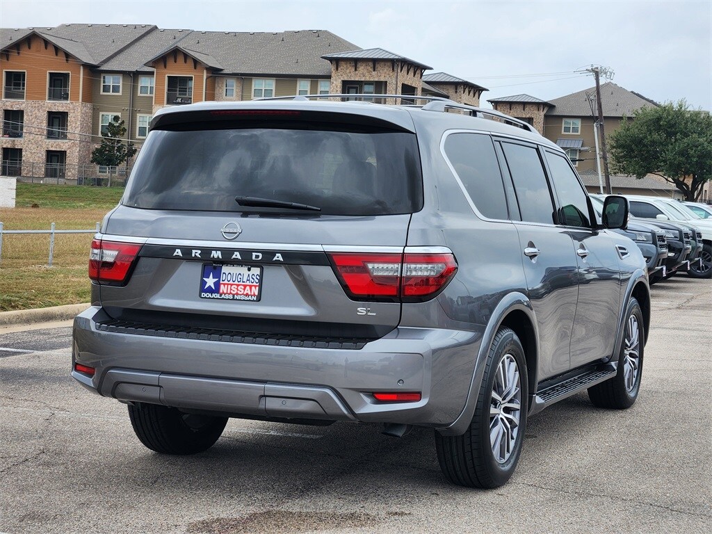 2023 Nissan Armada SL photo 3