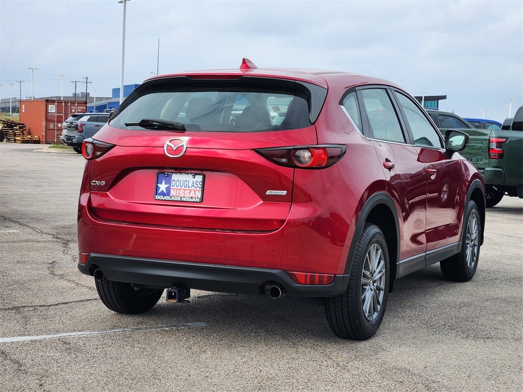2017 Mazda CX-5 Sport photo 3