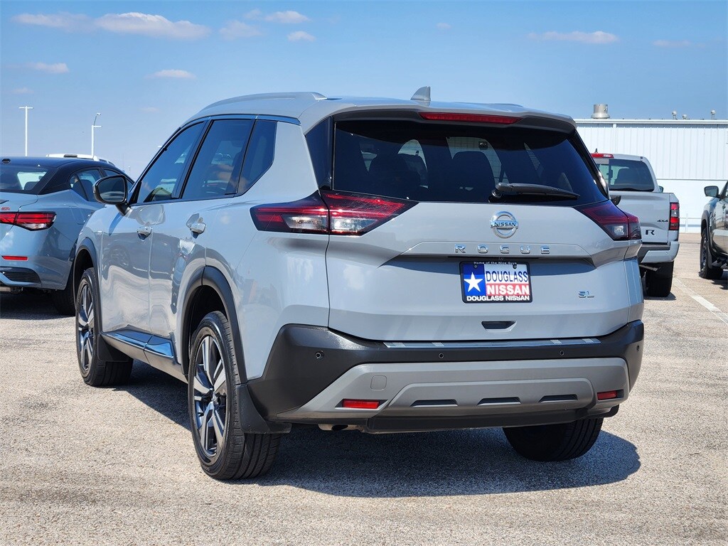 2021 Nissan Rogue SL photo 3
