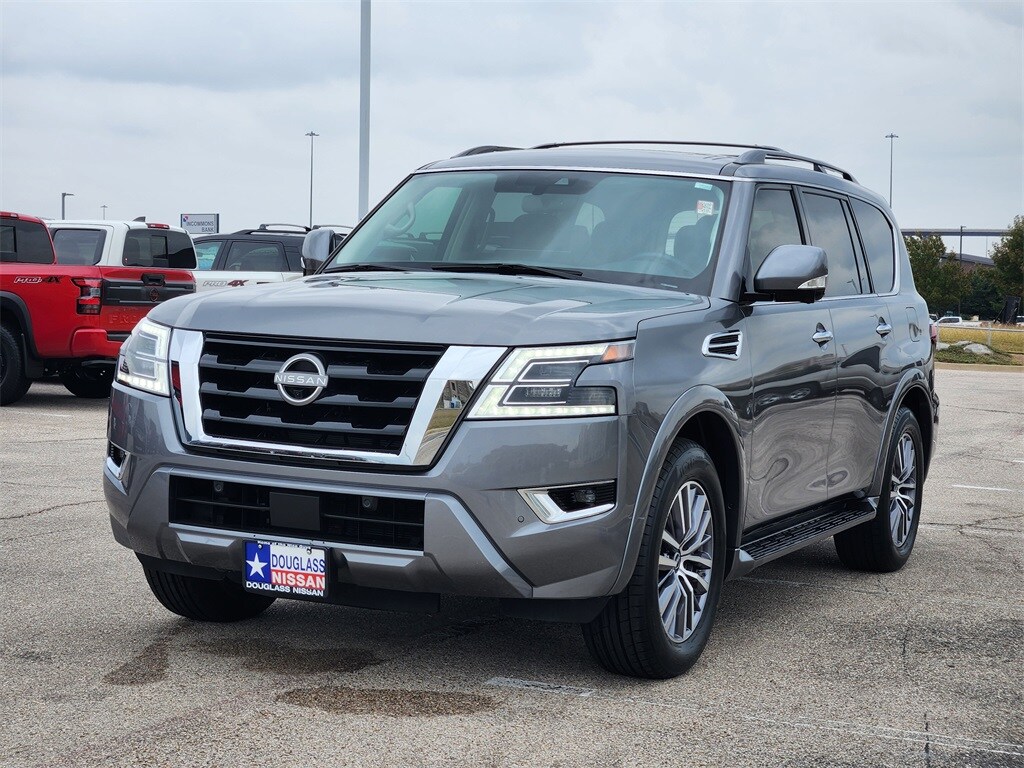 2023 Nissan Armada SL photo 2